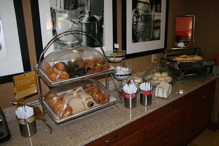 Hampton Inn Youngstown/Boardman Poland Restaurant foto